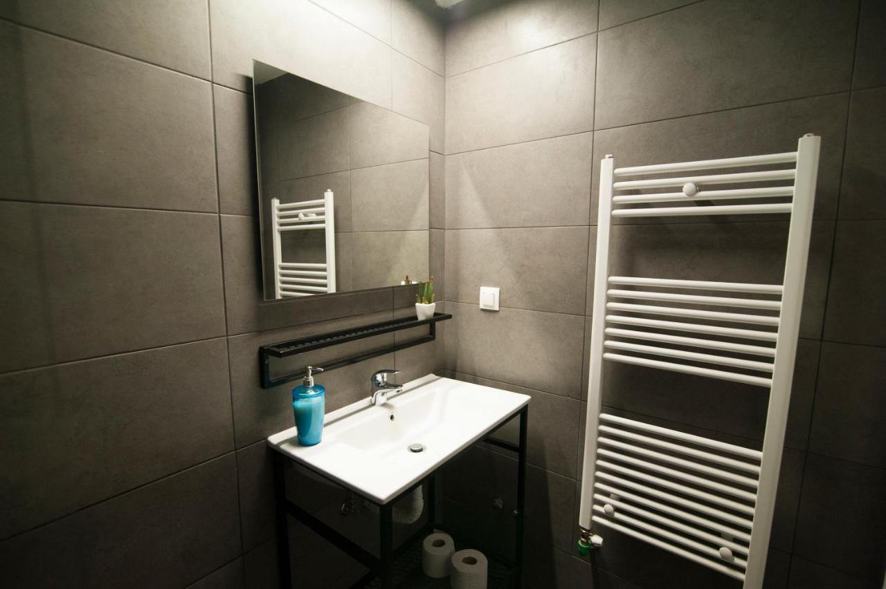 Mazi Rooms Venizelou Thessaloniki Exterior photo